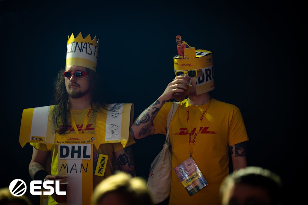 dhl man rofl